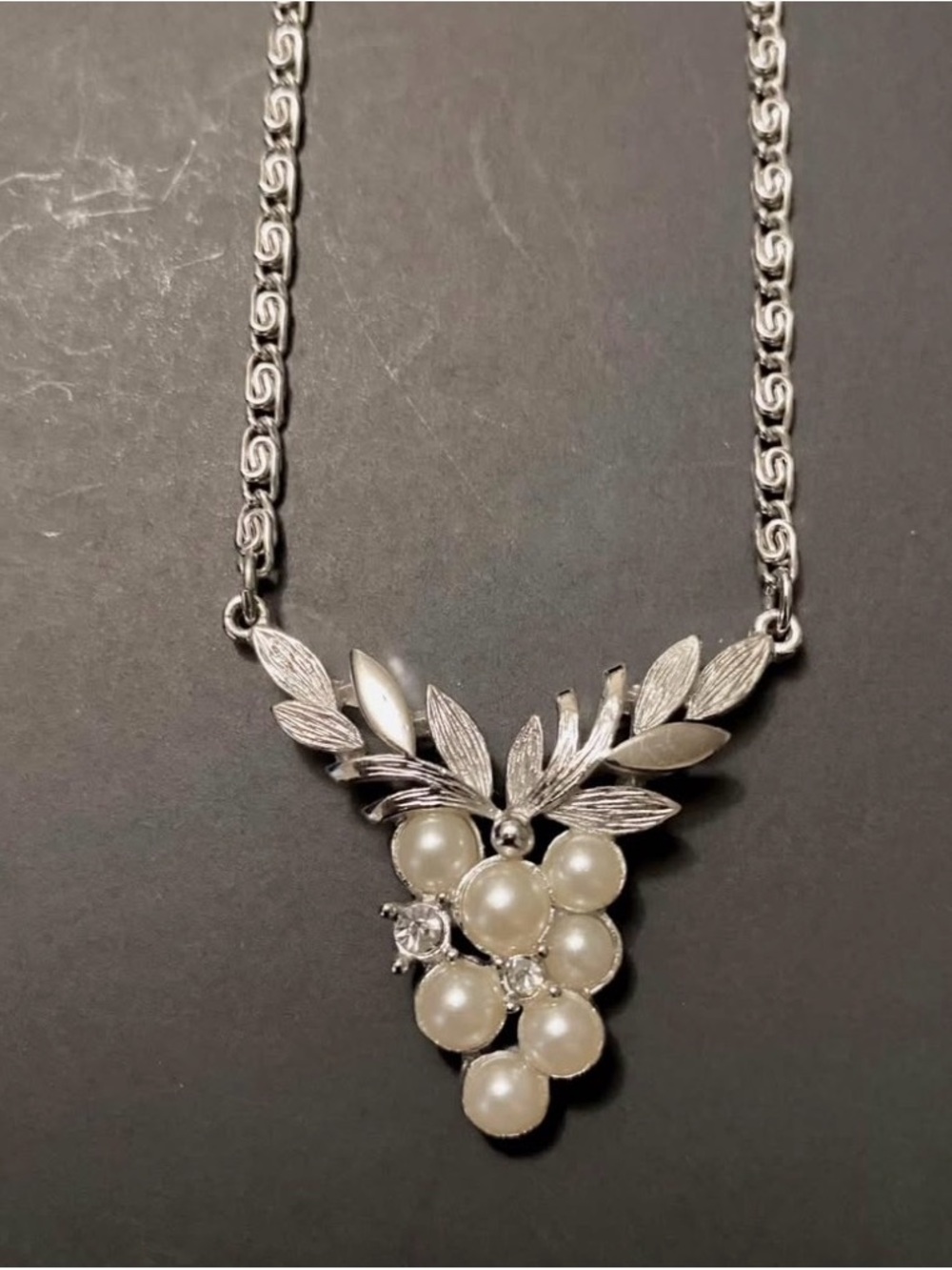 Vintage Avon Silver-Tone Faux Pearl Cluster Leaf Necklace - White Pearls